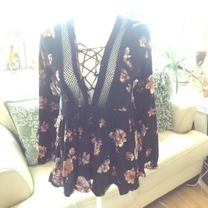 NWT Vintage Havana Lace-up Floral Top